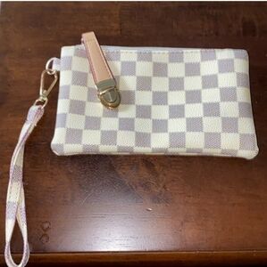 Wristlet